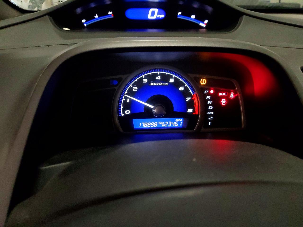 2011 HONDA CIVIC LX photo 9