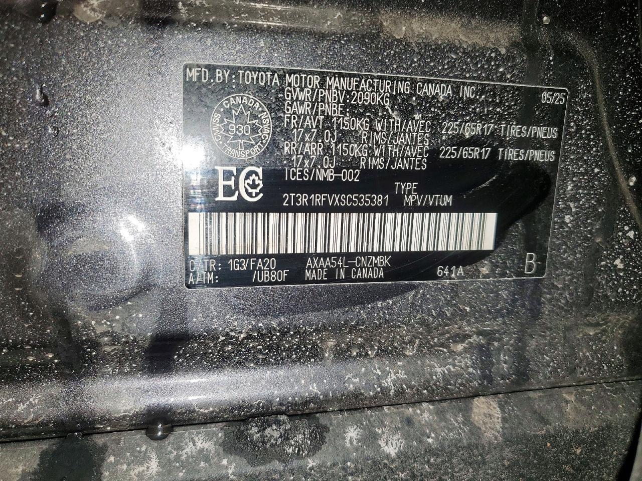 2025 TOYOTA RAV4 XLE photo 25