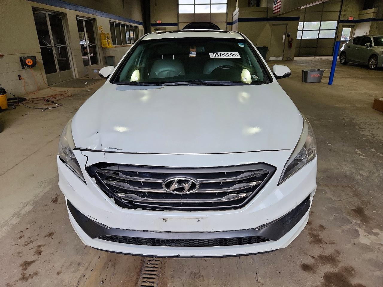 2017 HYUNDAI SONATA SPORT photo 5