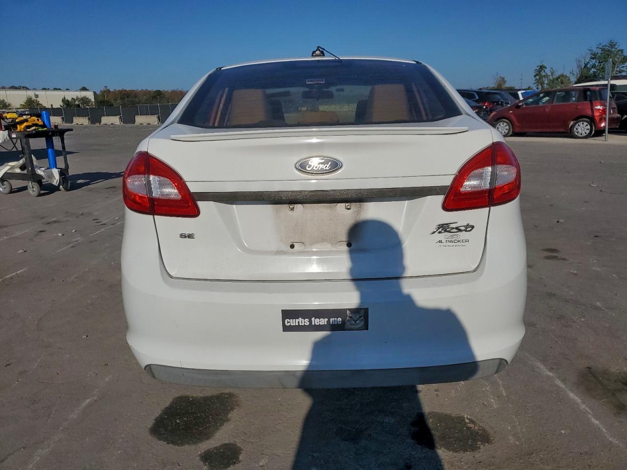 2011 FORD FIESTA SE photo 6