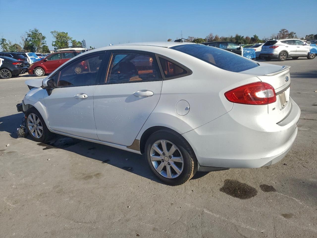 2011 FORD FIESTA SE photo 2