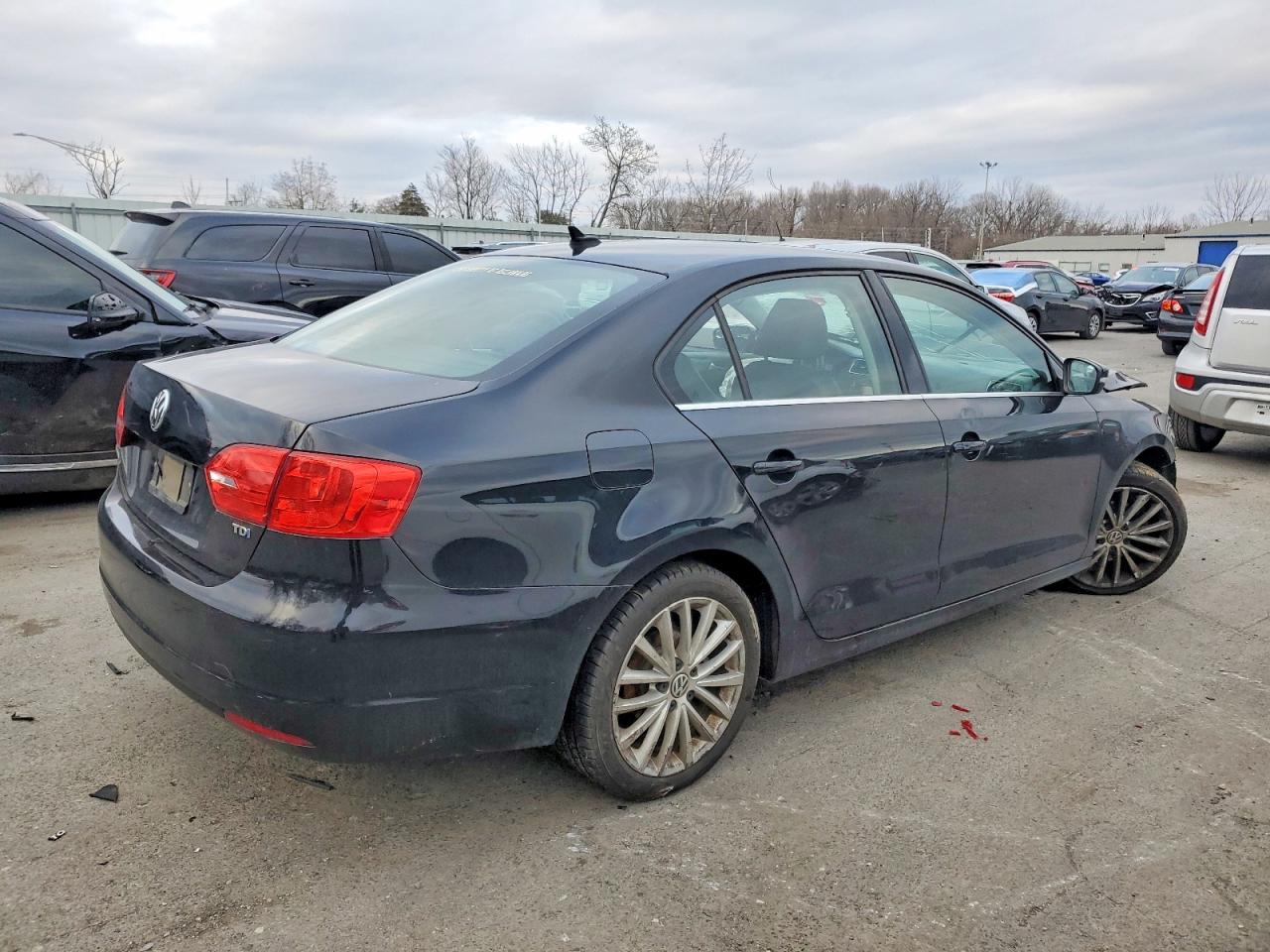 2013 VOLKSWAGEN JETTA TDI photo 3