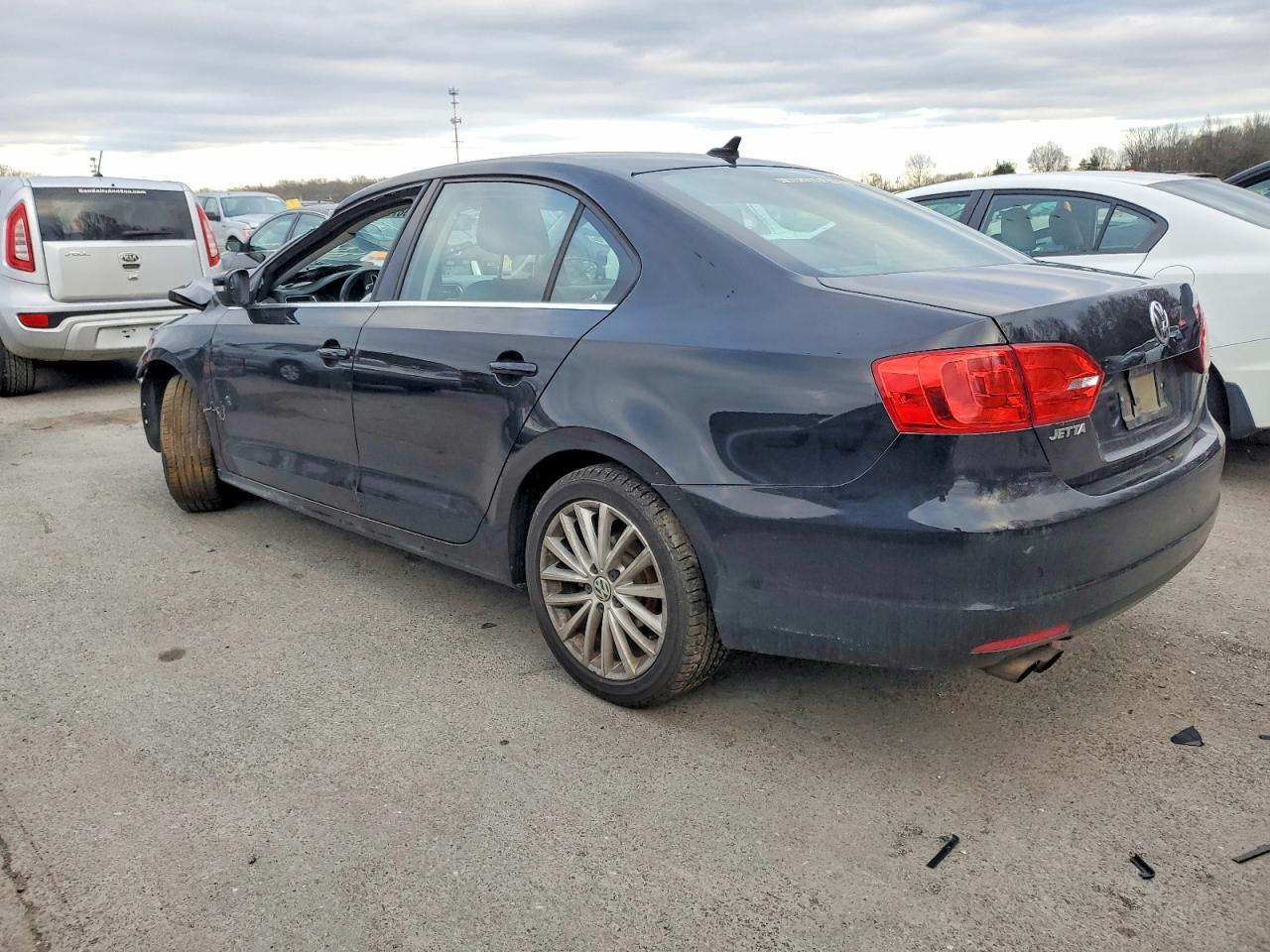 2013 VOLKSWAGEN JETTA TDI photo 2