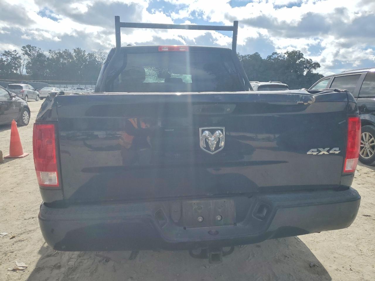 2018 RAM 1500 ST photo 6