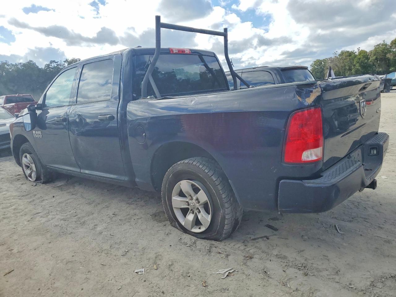 2018 RAM 1500 ST photo 2