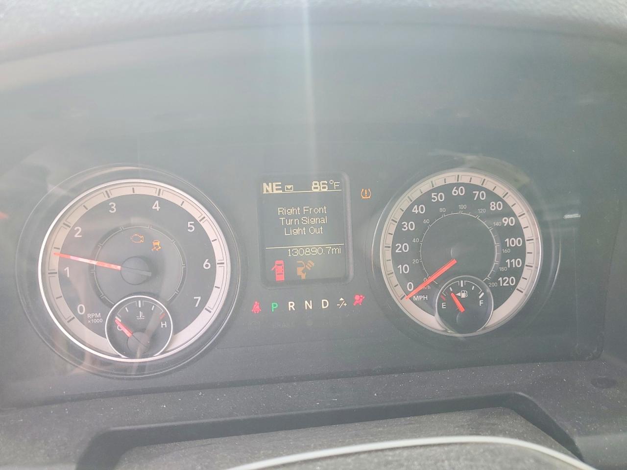 2018 RAM 1500 ST photo 9