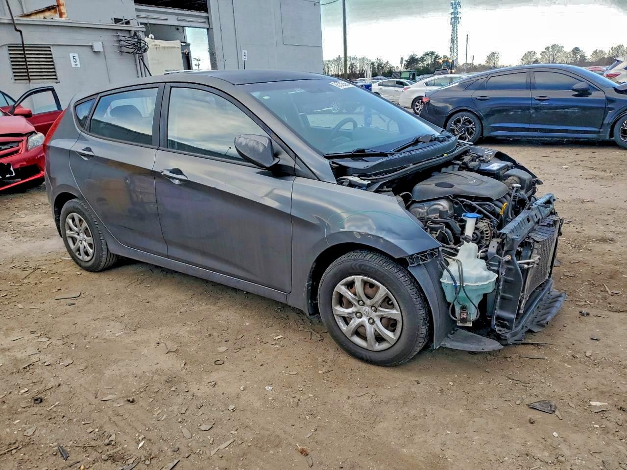 2012 HYUNDAI ACCENT GLS photo 4