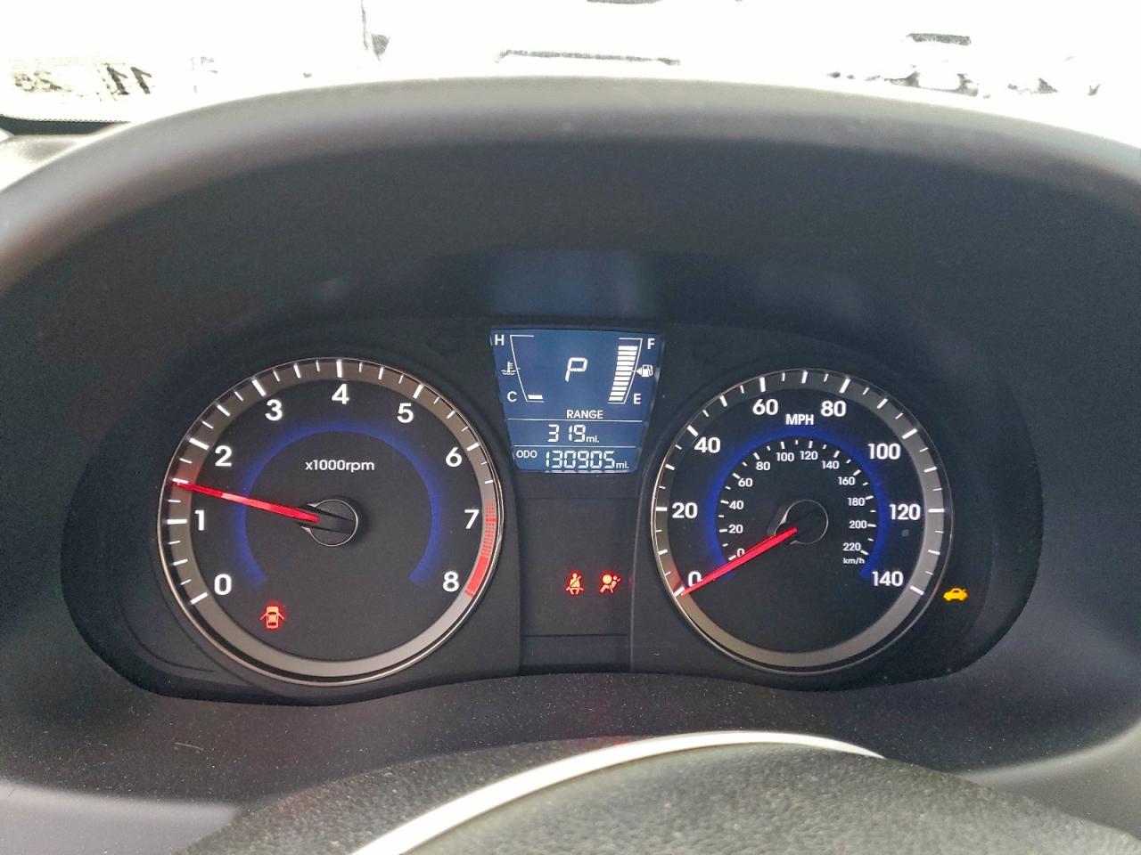2012 HYUNDAI ACCENT GLS photo 9