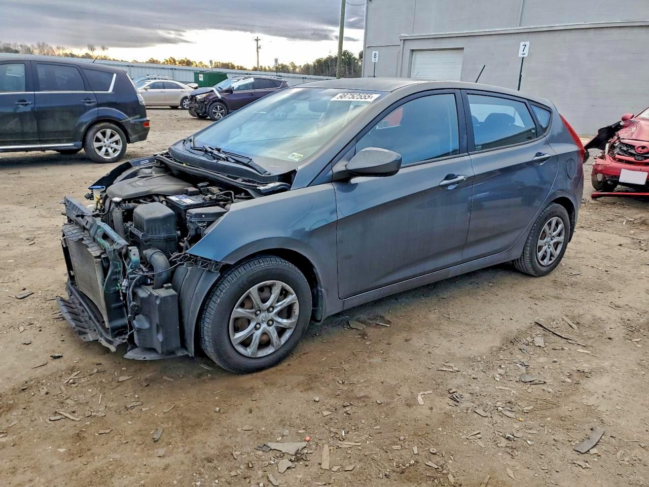 2012 HYUNDAI ACCENT