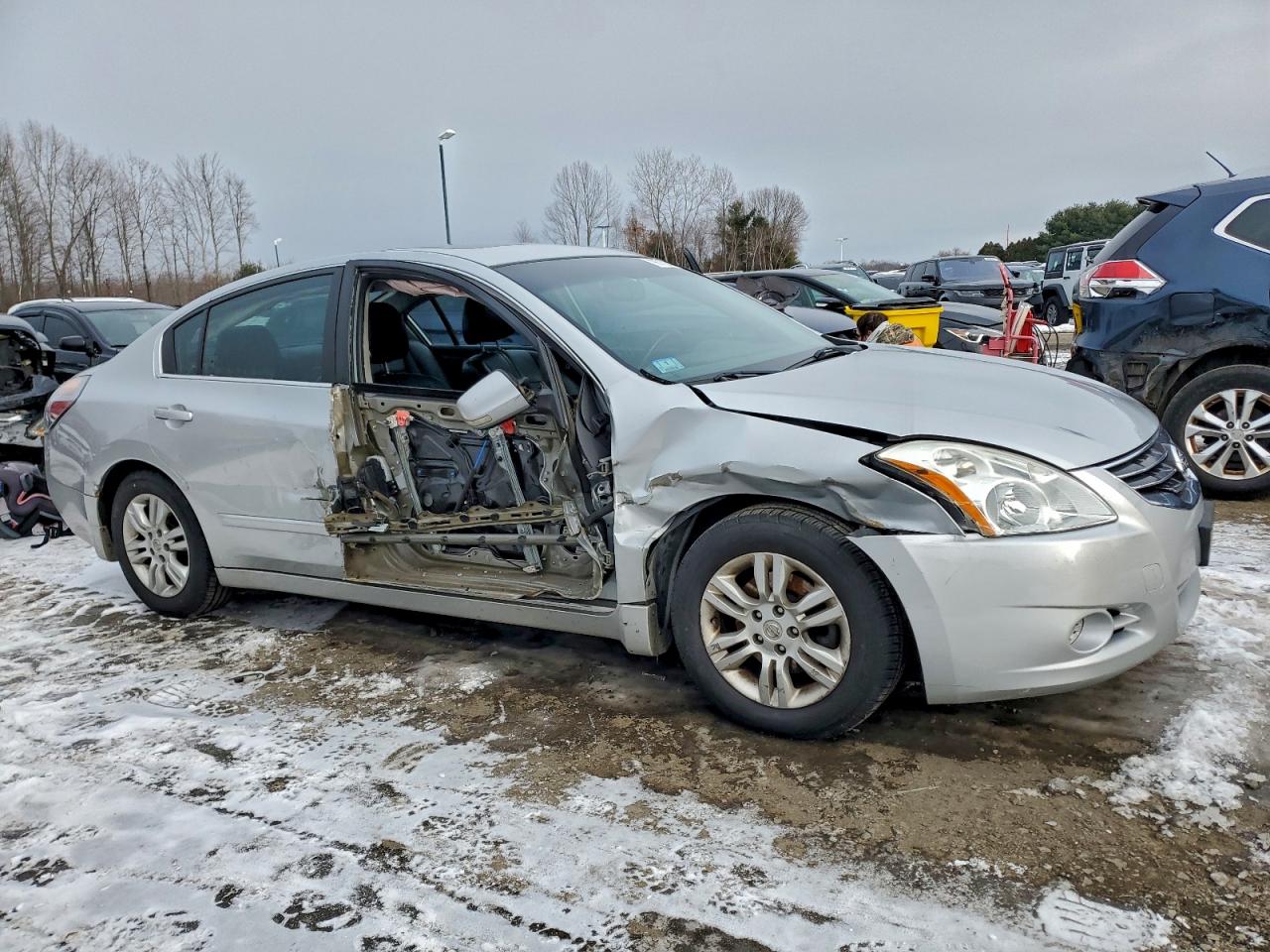 2011 NISSAN ALTIMA BASE photo 4