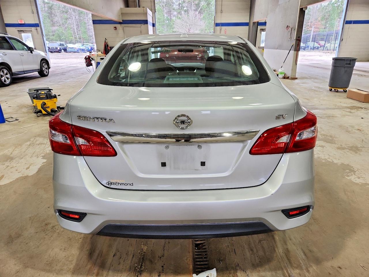 2018 NISSAN SENTRA S photo 6