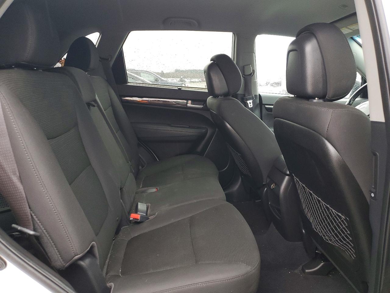 2015 KIA SORENTO LX photo 11