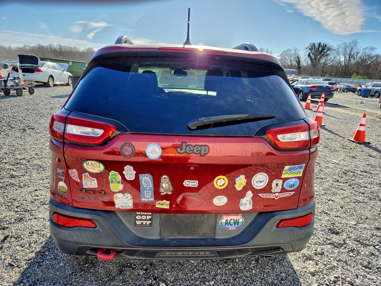 2015 JEEP CHEROKEE TRAILHAWK photo 6