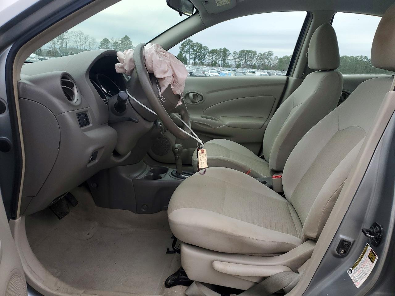 2012 NISSAN VERSA S photo 7