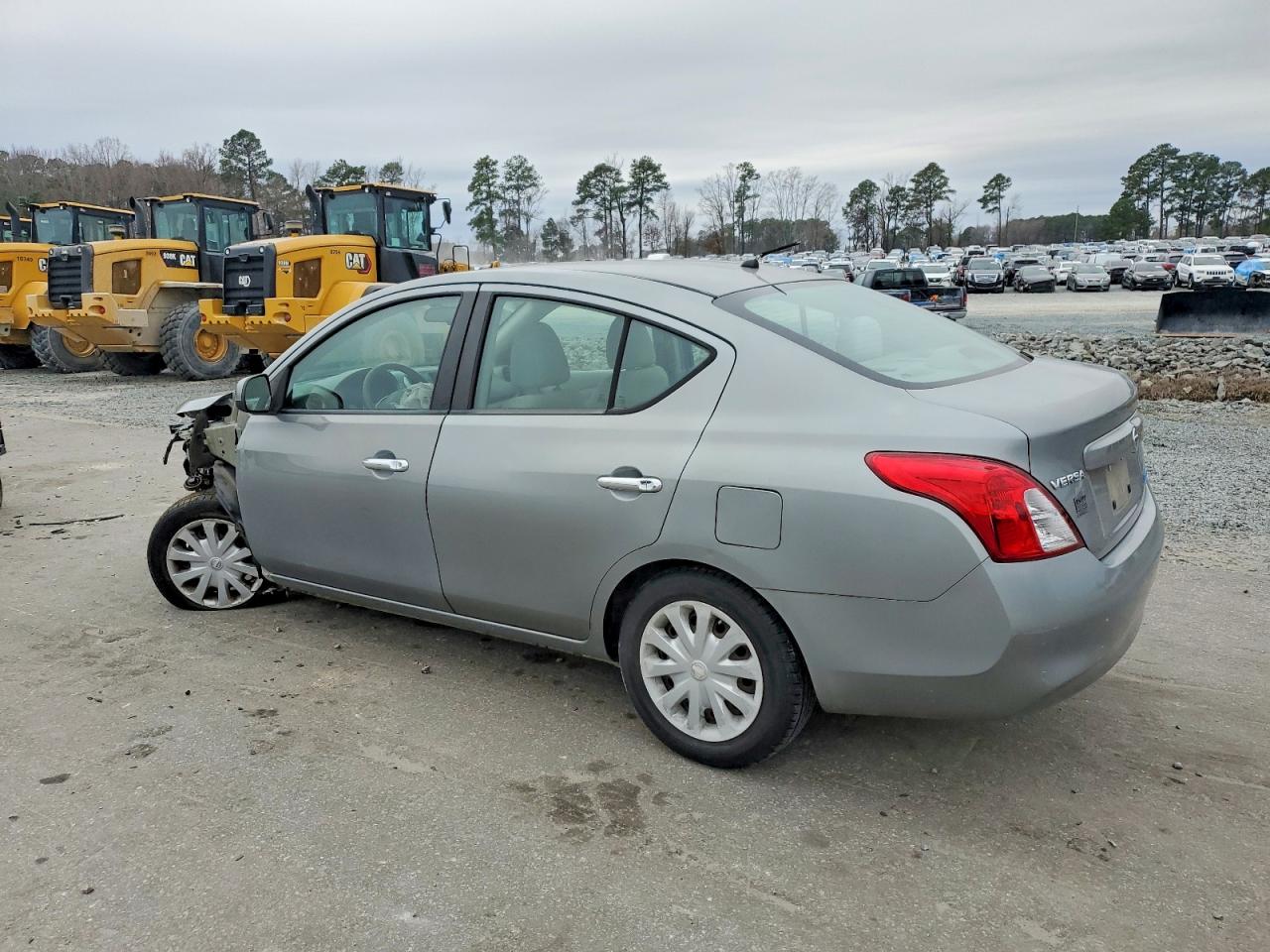 2012 NISSAN VERSA S photo 2