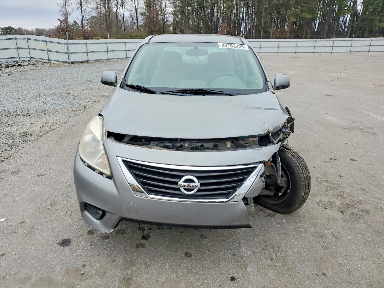 2012 NISSAN VERSA S photo 5