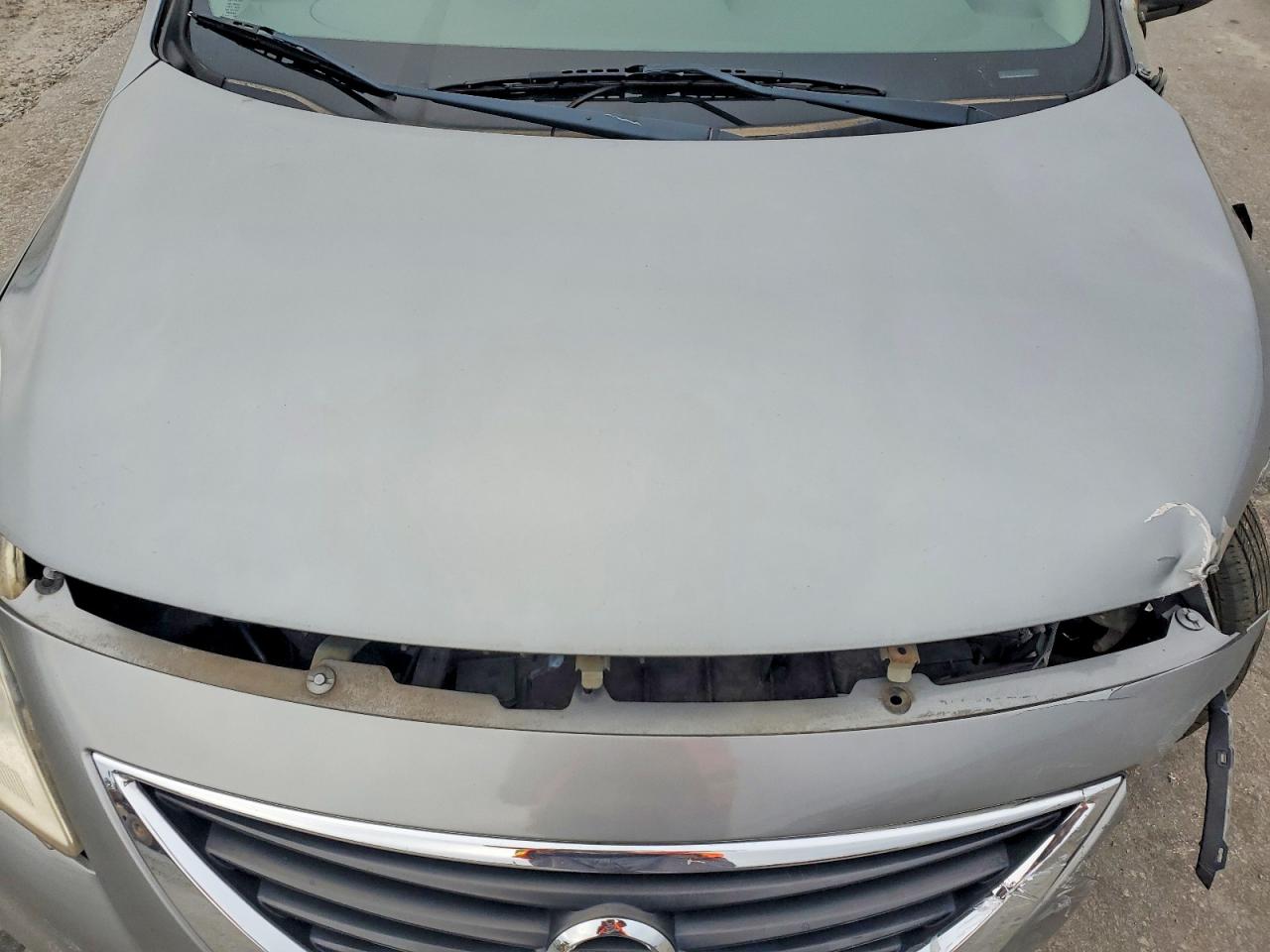 2012 NISSAN VERSA S photo 11