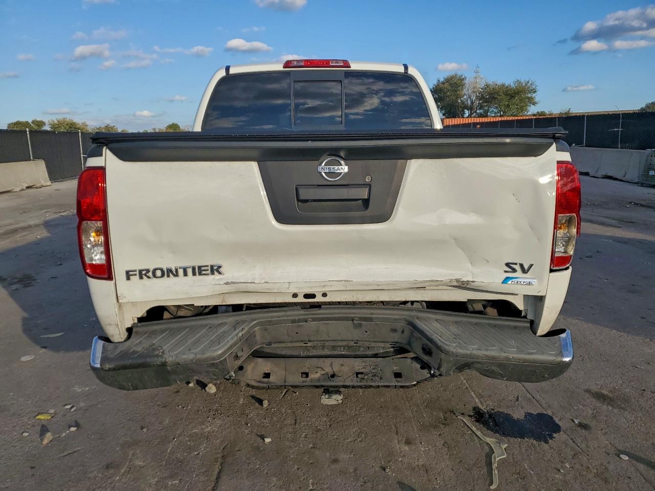 2018 NISSAN FRONTIER S photo 6