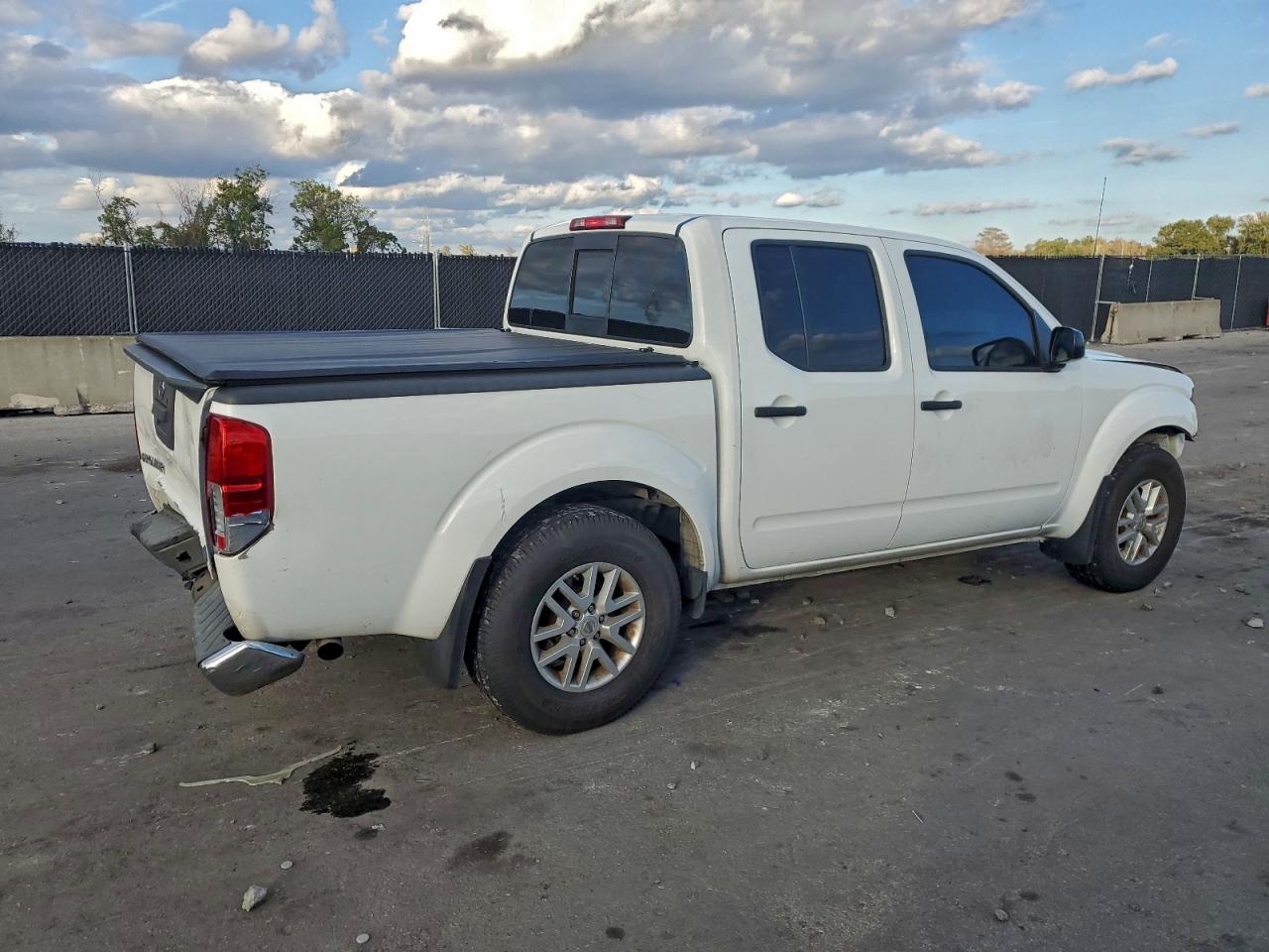 2018 NISSAN FRONTIER S photo 3
