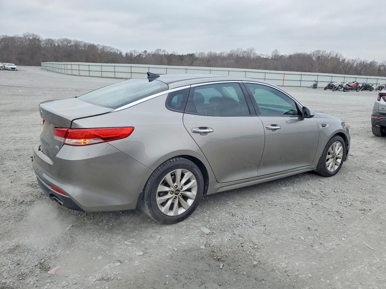 2018 KIA OPTIMA EX photo 3
