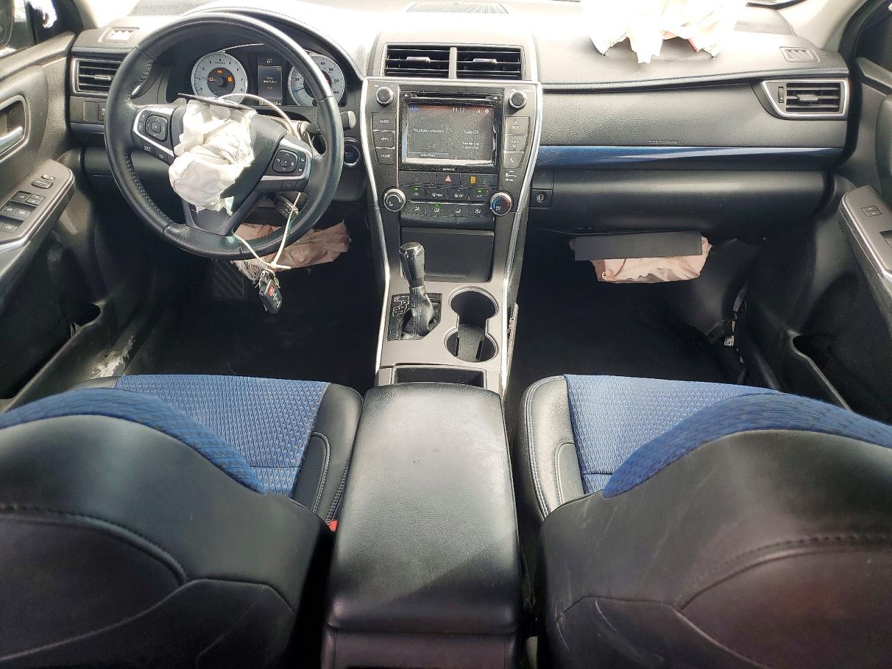 2016 TOYOTA CAMRY LE photo 8