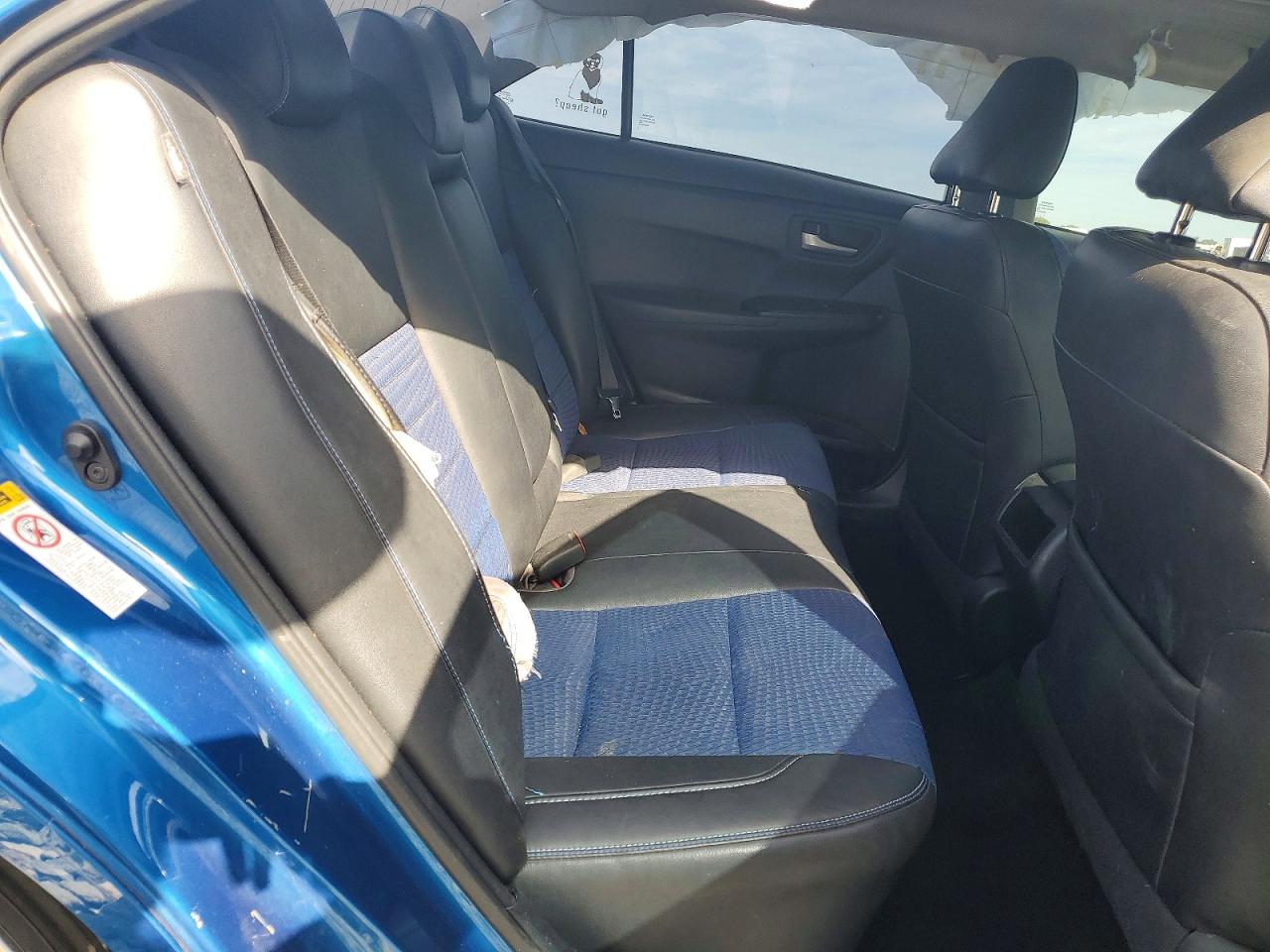 2016 TOYOTA CAMRY LE photo 10