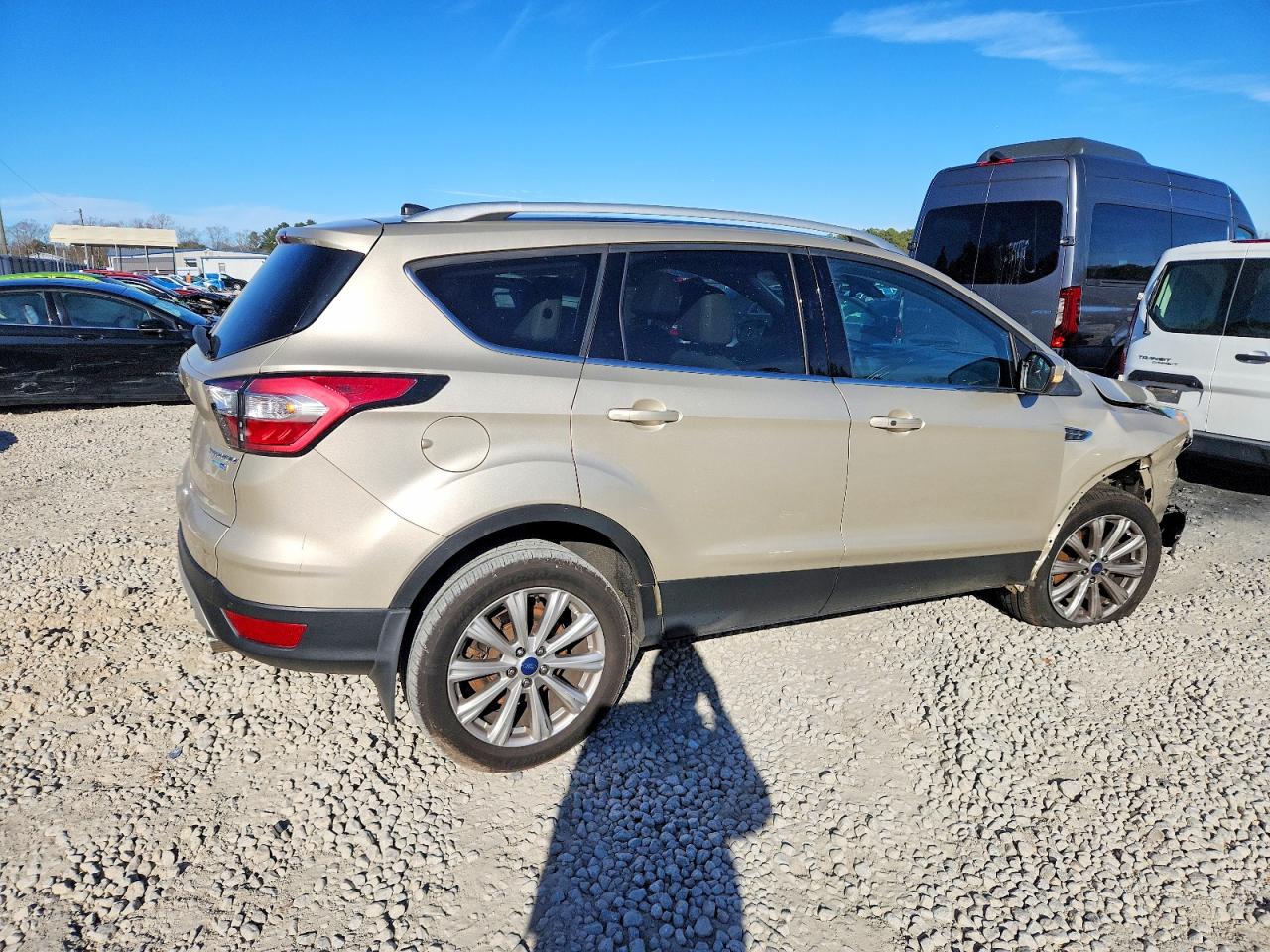 2017 FORD ESCAPE TITANIUM photo 3