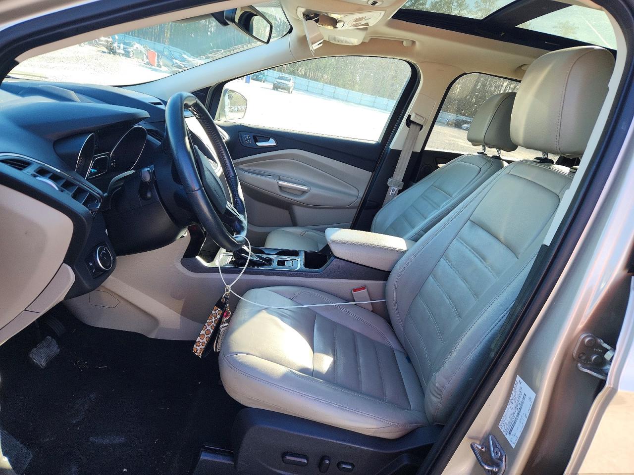 2017 FORD ESCAPE TITANIUM photo 7