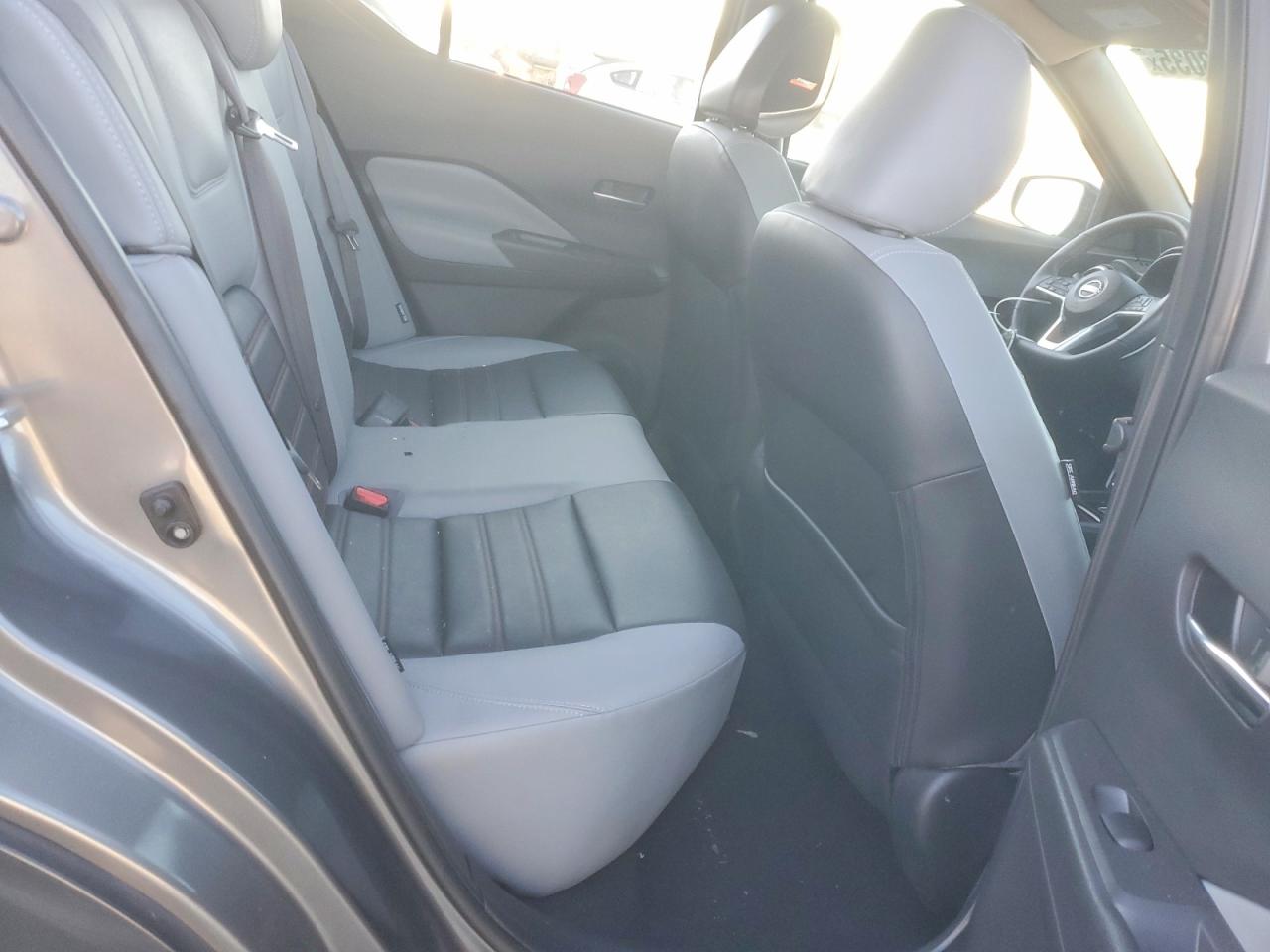 2023 NISSAN KICKS SR photo 21
