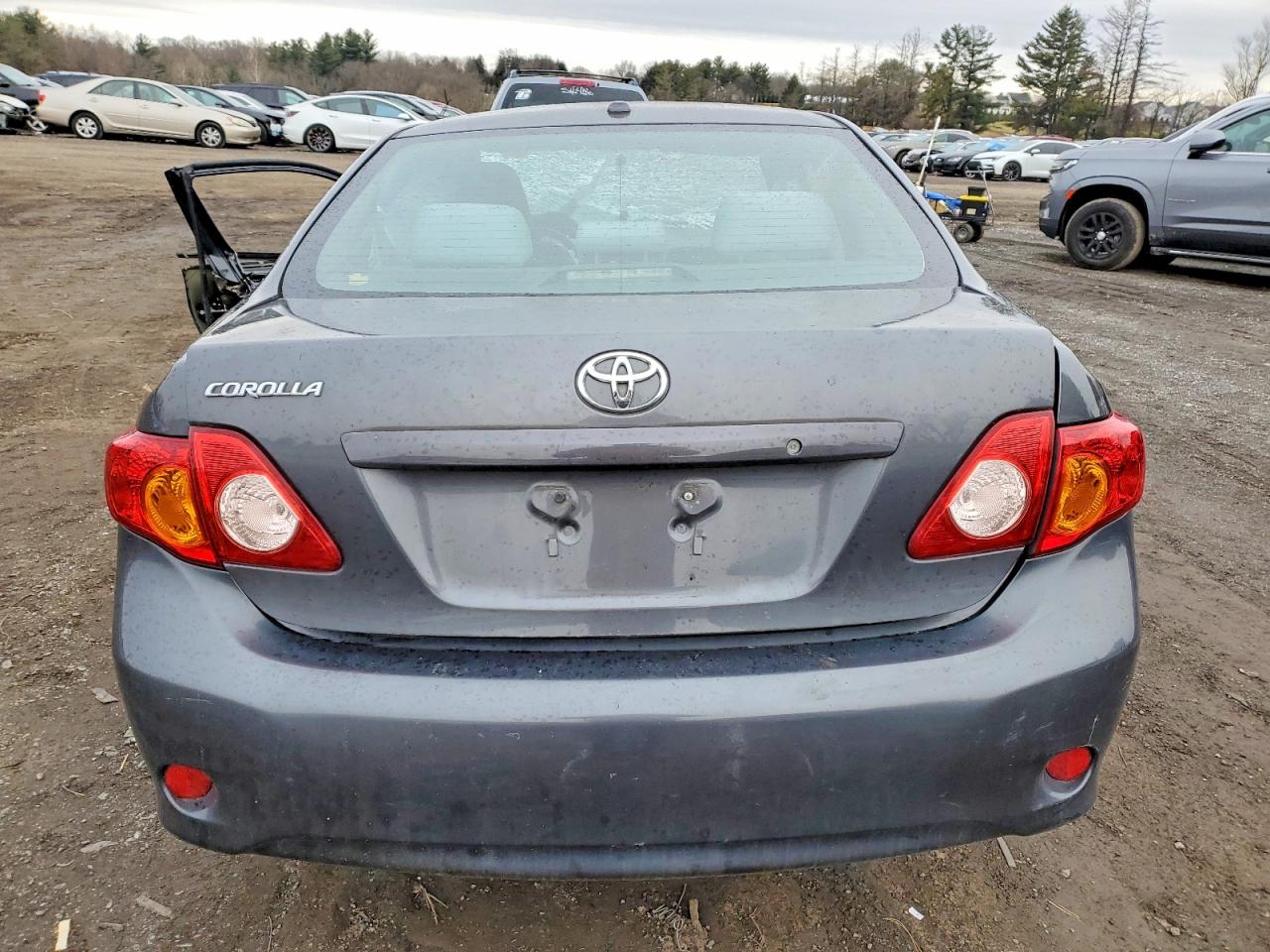 2010 TOYOTA COROLLA BASE photo 6
