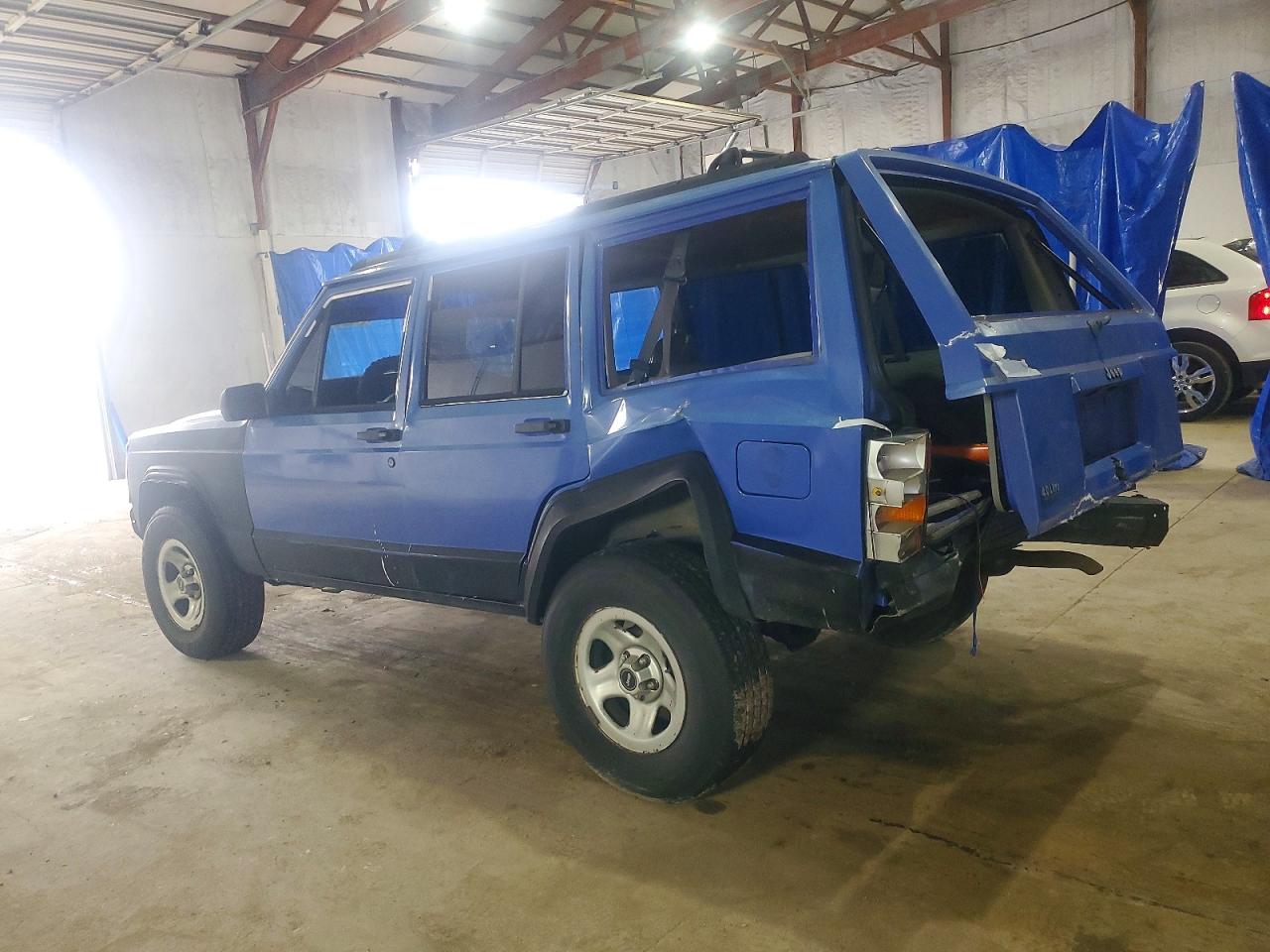 1996 JEEP CHEROKEE SPORT photo 2