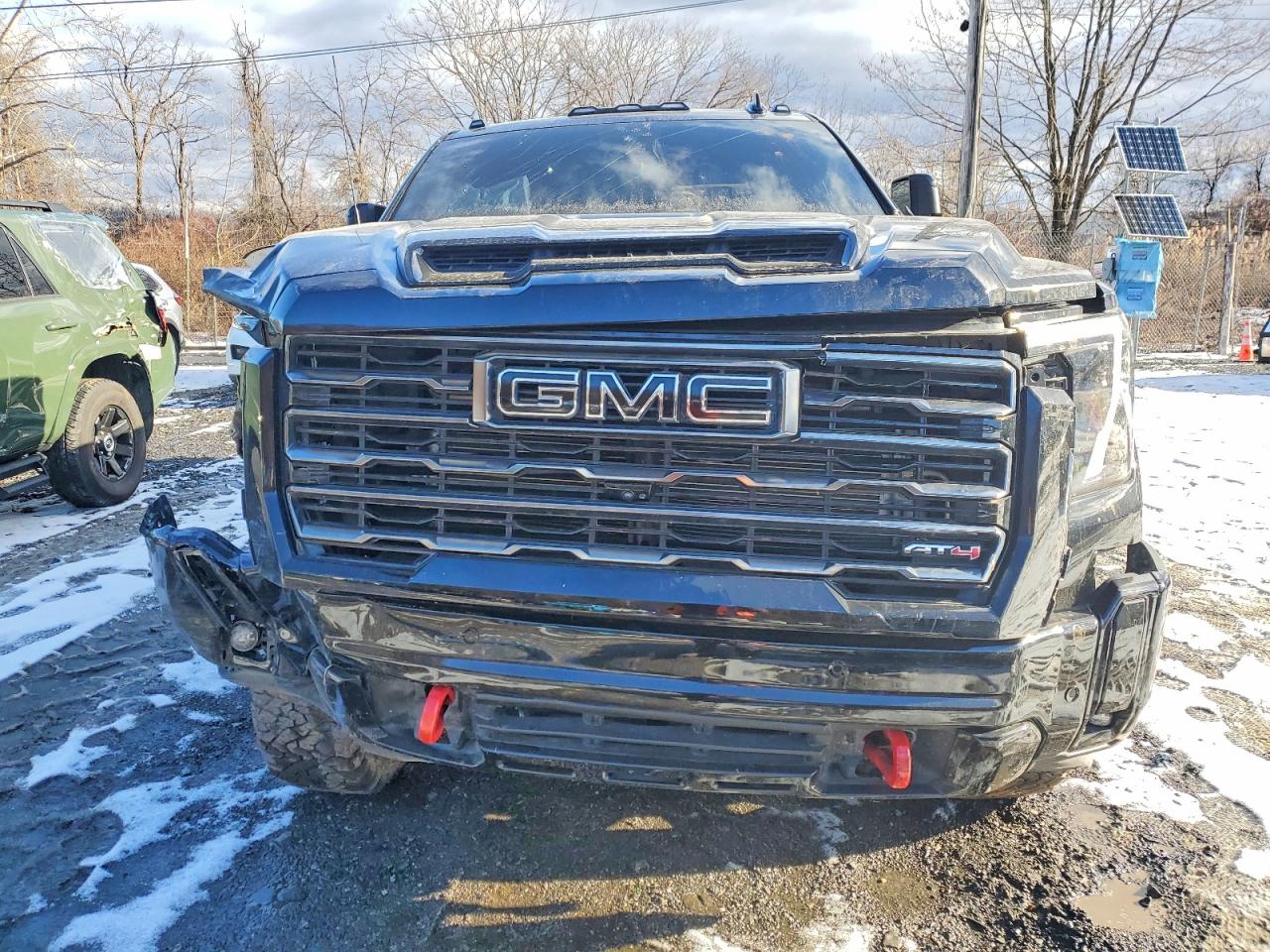 2025 GMC SIERRA K2500 AT4 photo 5
