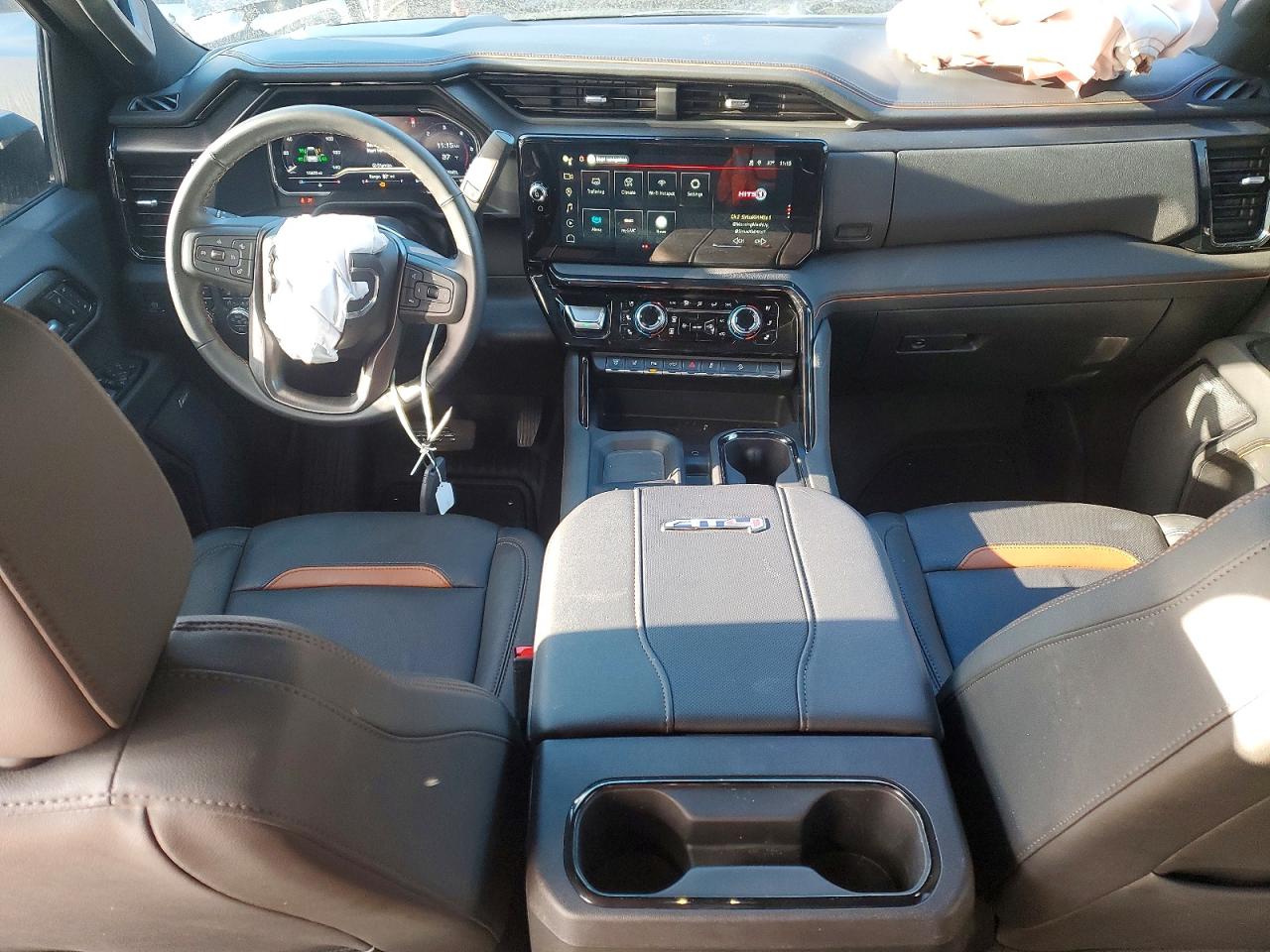 2025 GMC SIERRA K2500 AT4 photo 8