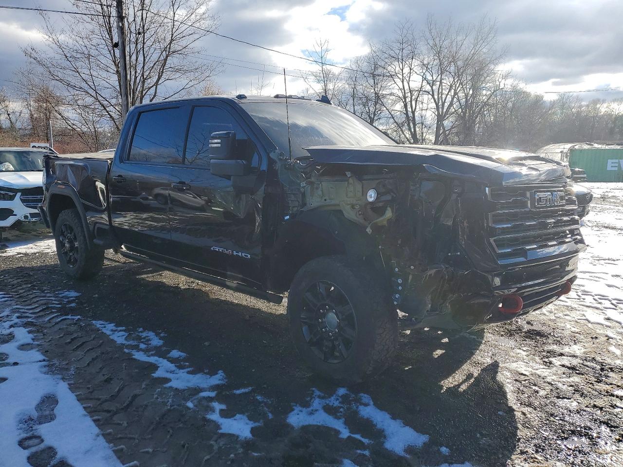 2025 GMC SIERRA K2500 AT4 photo 4