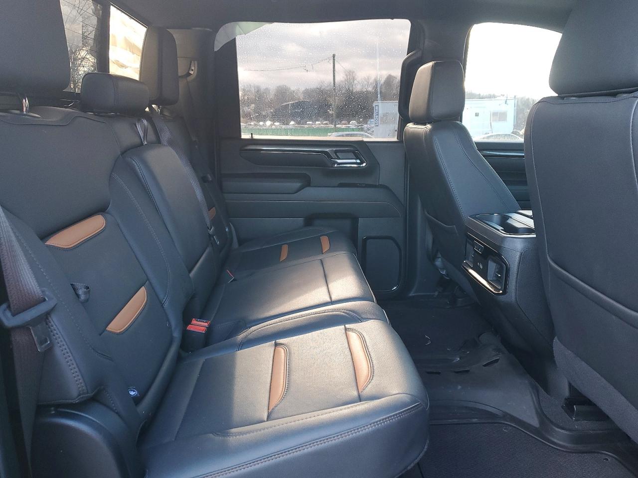 2025 GMC SIERRA K2500 AT4 photo 10