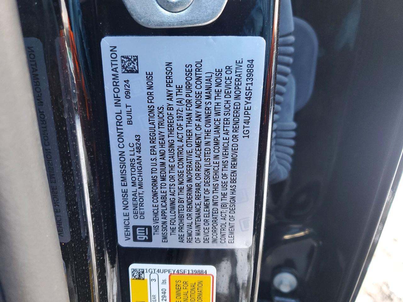 2025 GMC SIERRA K2500 AT4 photo 12