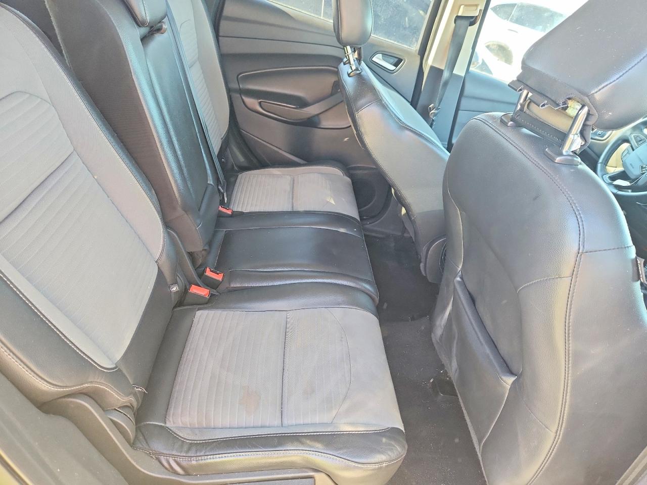 2019 FORD ESCAPE SE photo 11