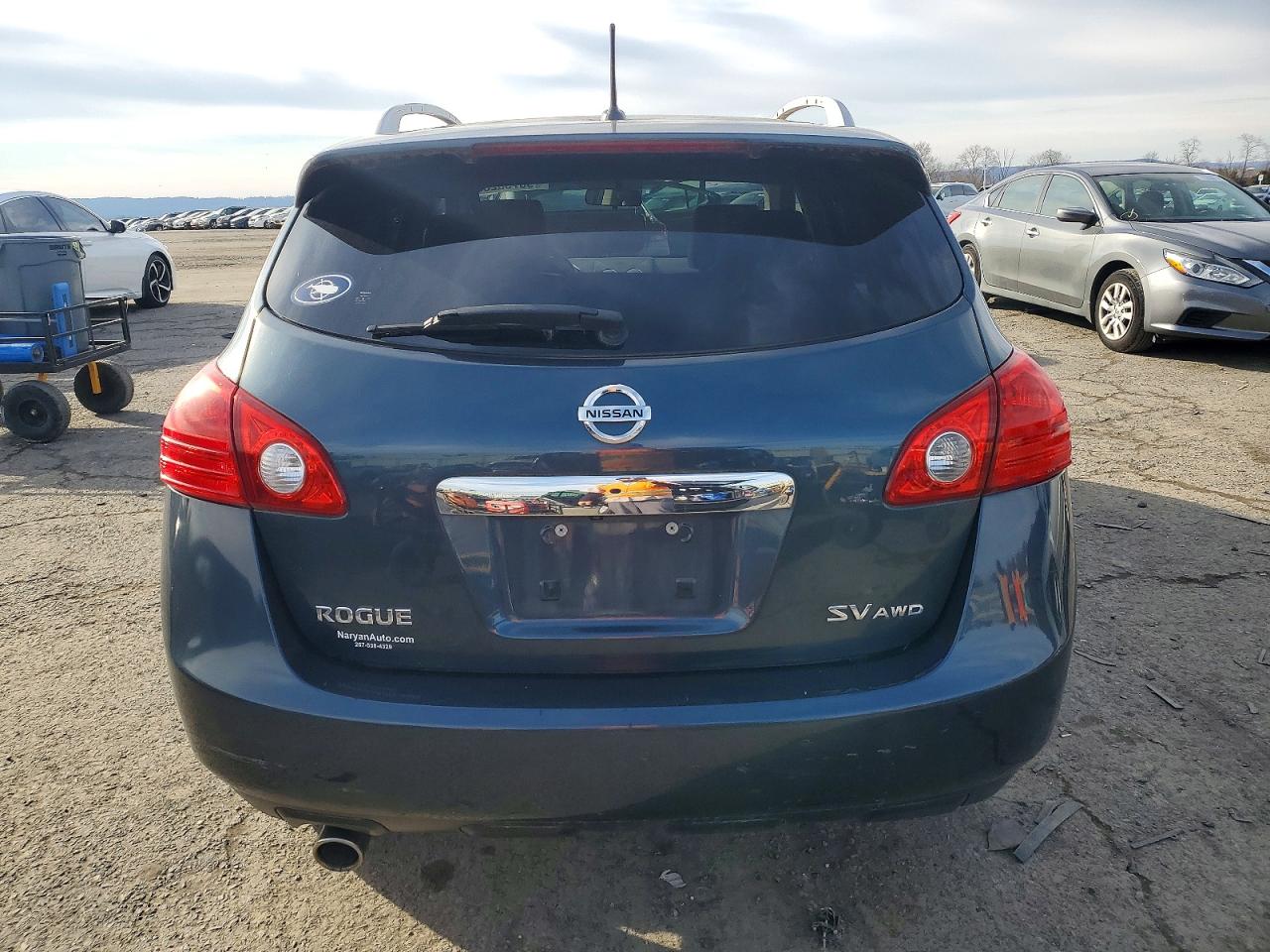 2013 NISSAN ROGUE S photo 6