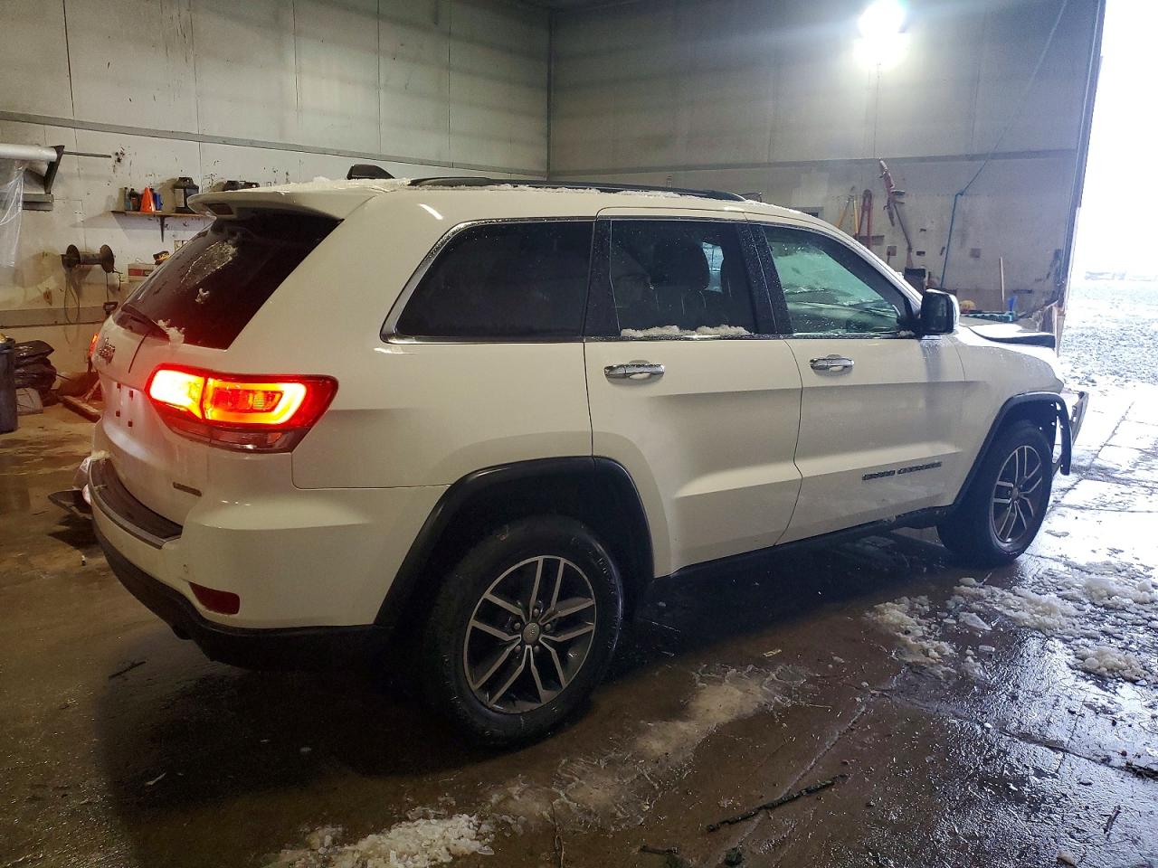 2018 JEEP GRAND CHEROKEE LIMITED photo 3