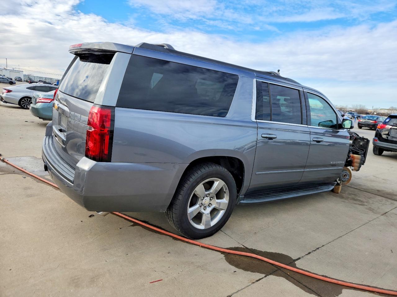 2018 CHEVROLET SUBURBAN C1500 LS photo 3