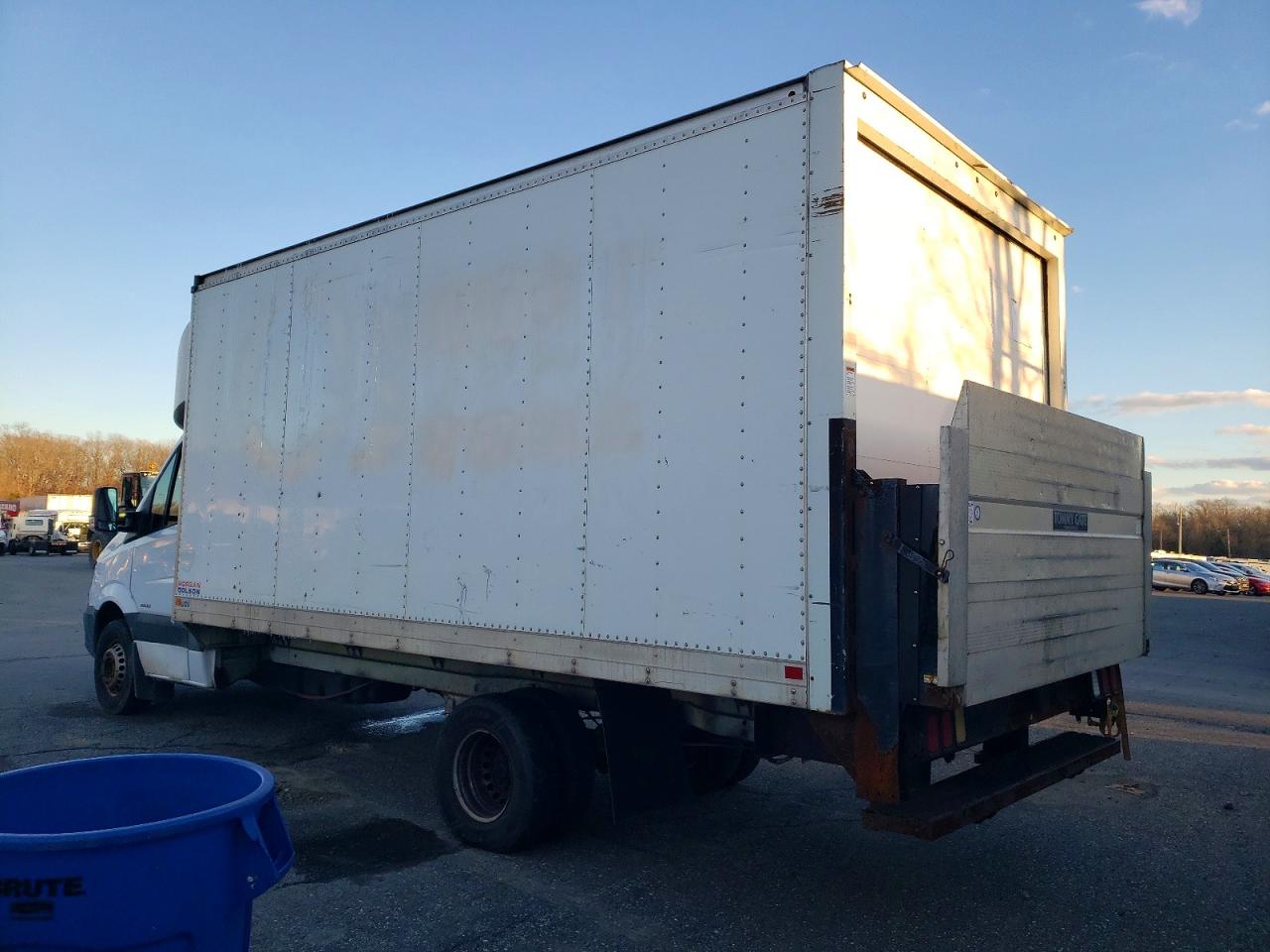 2014 MERCEDES BENZ SPRINTER DELIVERY TRUCK photo 2