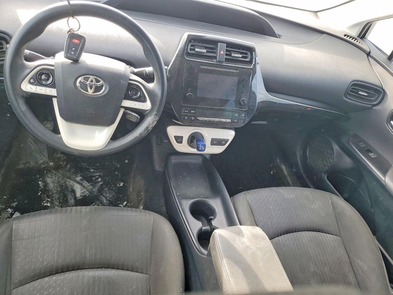 2016 TOYOTA PRIUS photo 8