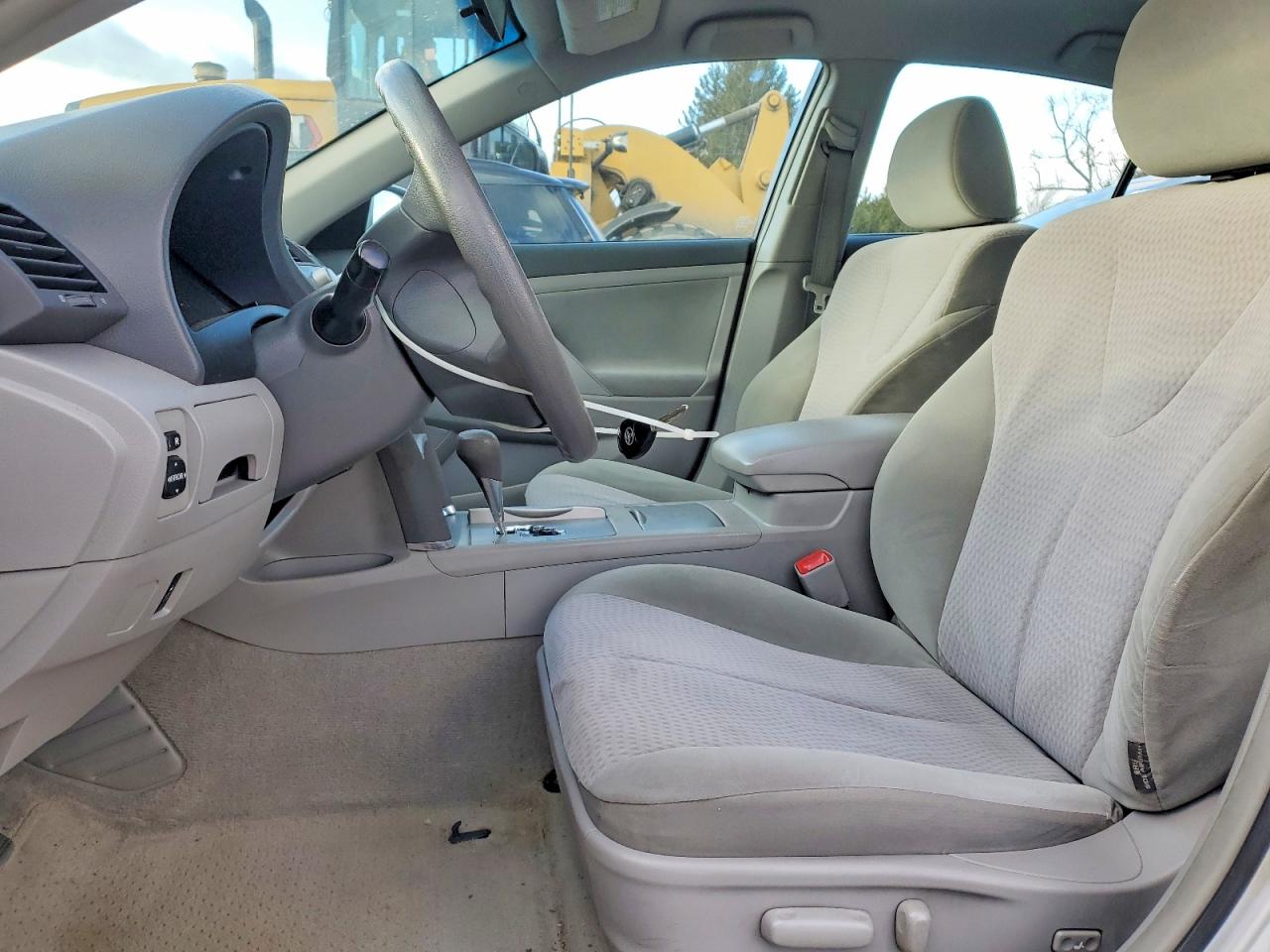 2010 TOYOTA CAMRY BASE photo 13
