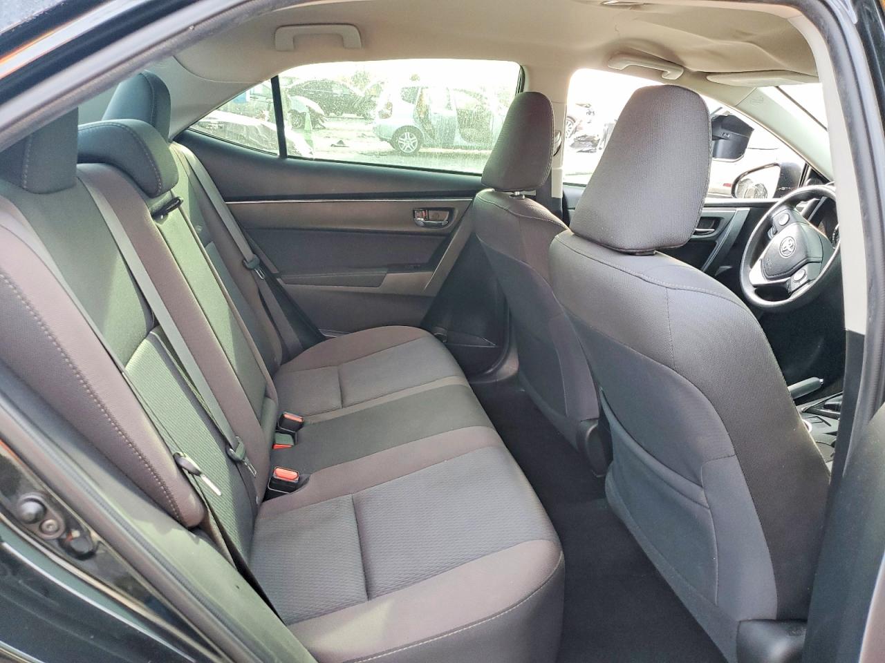 2017 TOYOTA COROLLA L photo 10