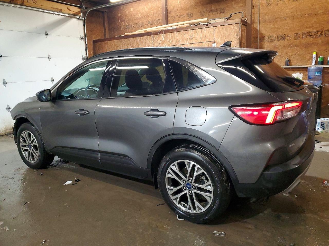 2022 FORD ESCAPE SEL photo 2