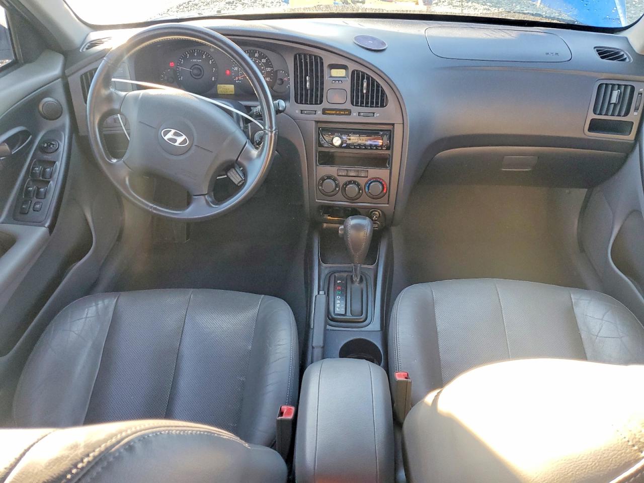 2004 HYUNDAI ELANTRA GLS photo 8