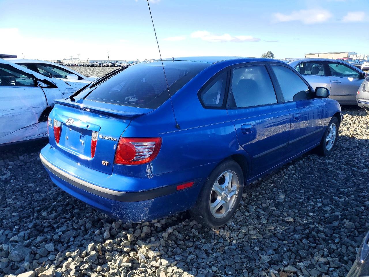 2004 HYUNDAI ELANTRA GLS photo 3