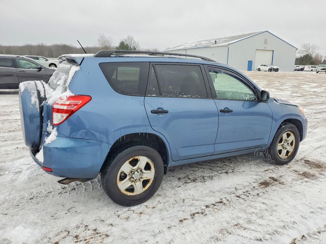 2011 TOYOTA RAV4 photo 3
