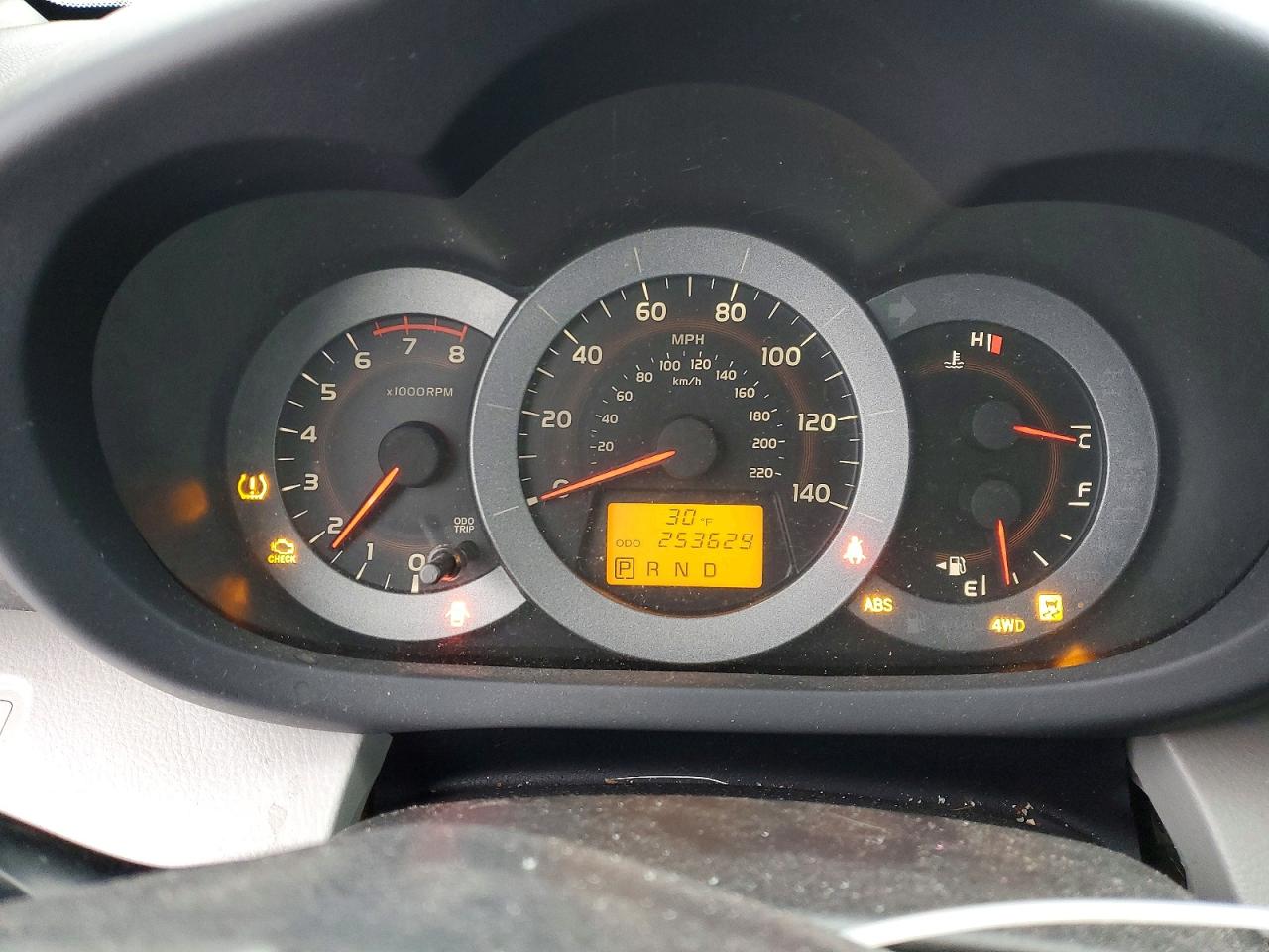 2011 TOYOTA RAV4 photo 9