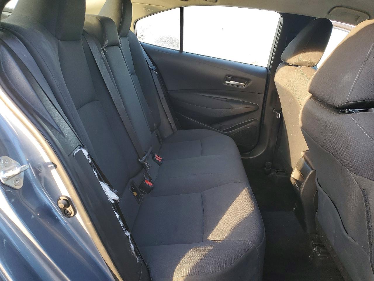 2021 TOYOTA COROLLA LE photo 10